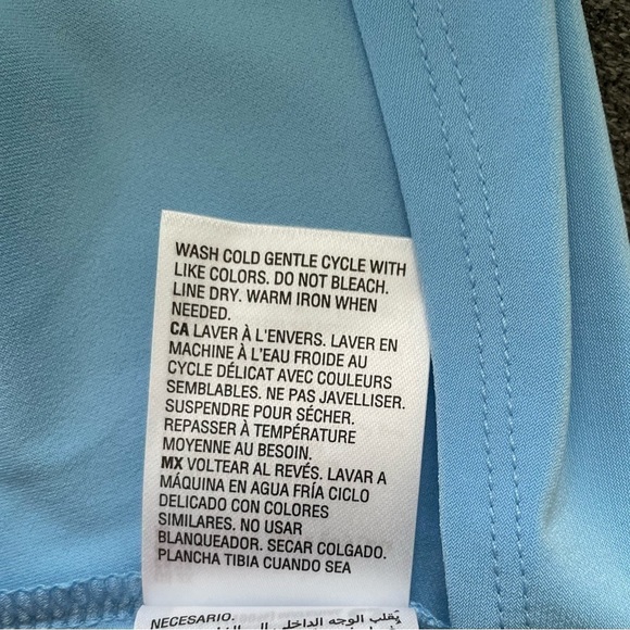 NWT Bar III Plus Size Seamed V-Neck Top in Vista Blue - Picture 6 of 7